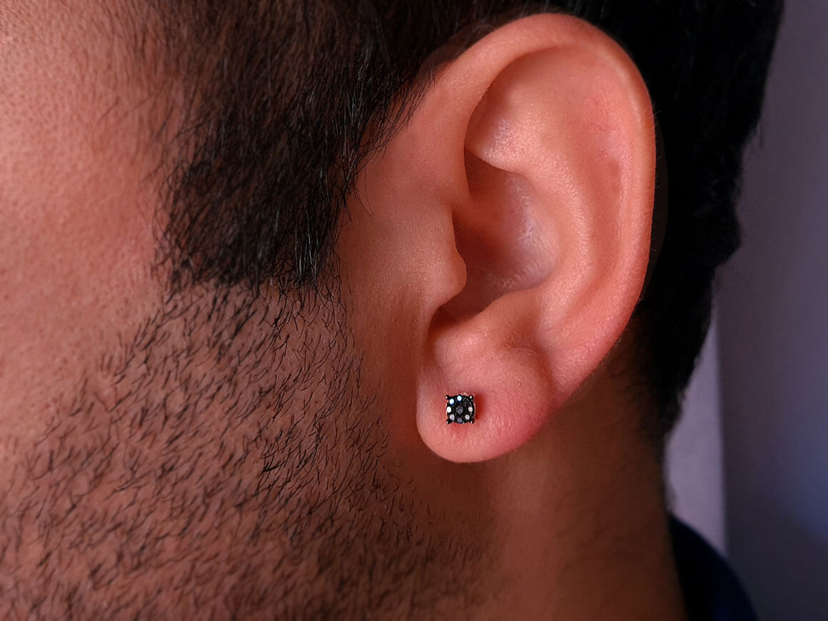 0.08 Carat 9 Black Diamond Men's Earring in 8K White Gold