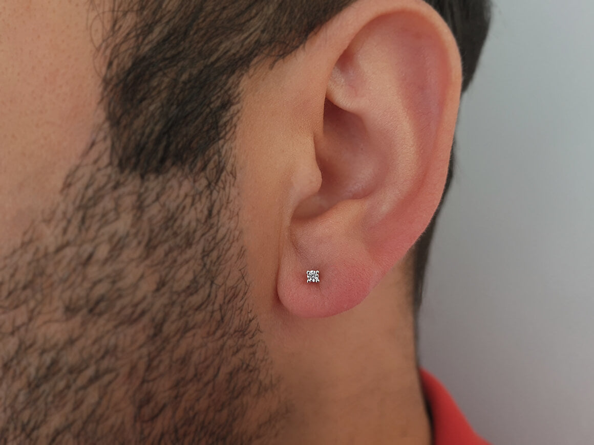 Boucle d'oreille homme solitaire diamant 0,04 carat en or blanc 585 14 carats 