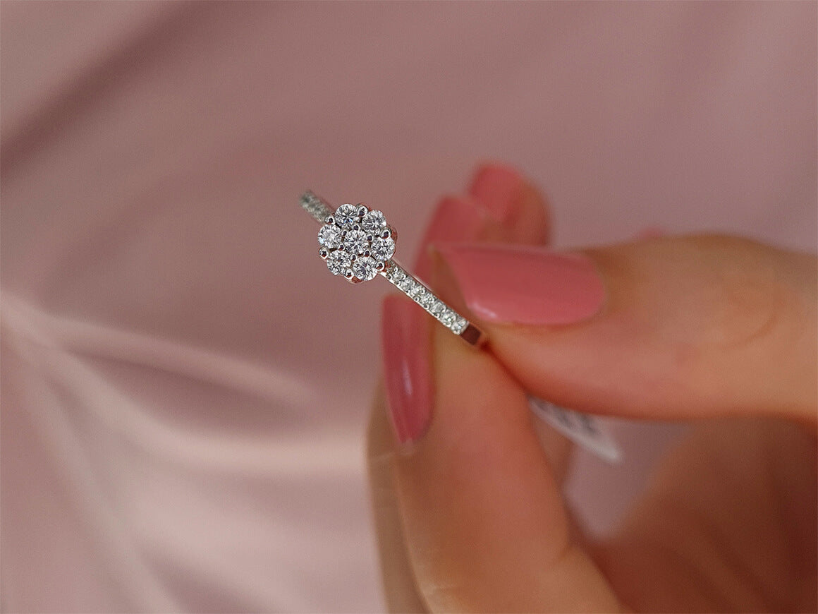 Total 0.25 carat diamond ring