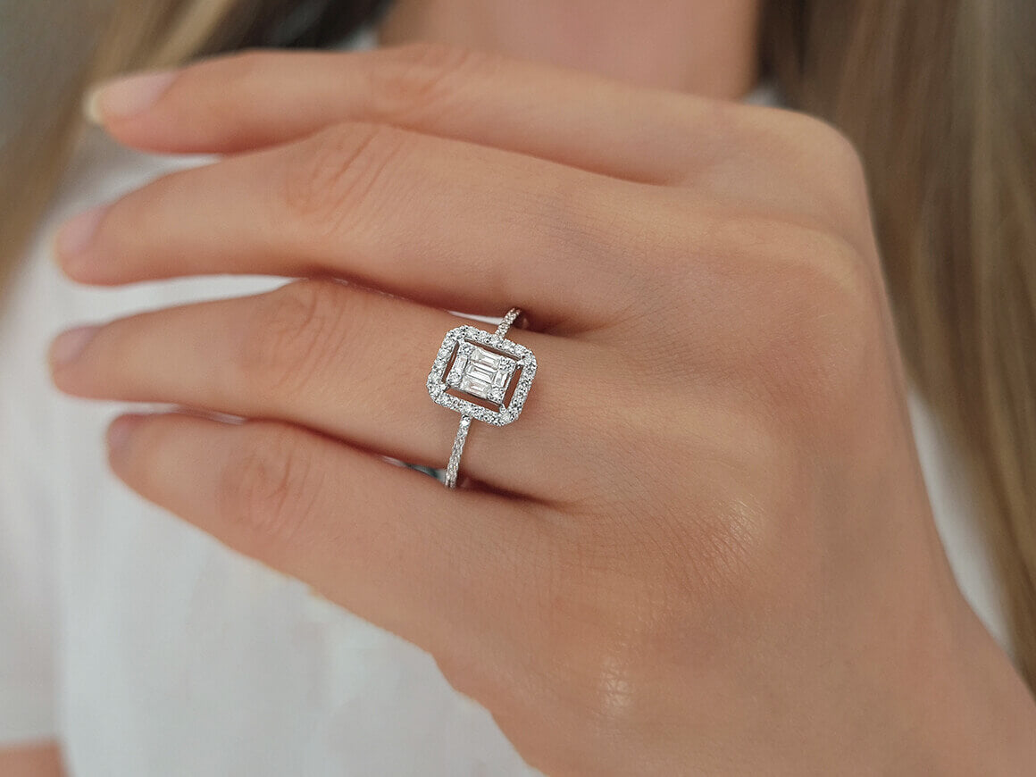 Bague Emilia en diamant baguette de 0,40 carat