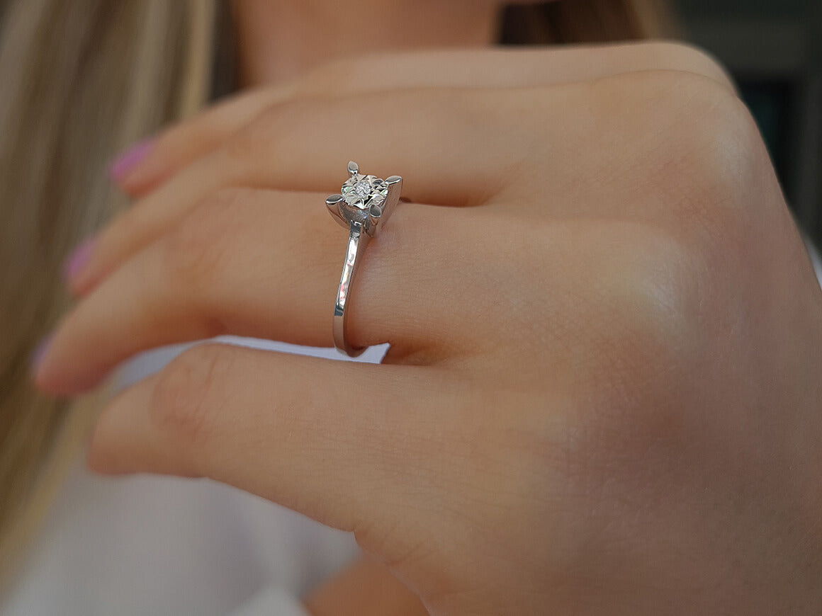 0.40 carat diamond solitaire effect ring