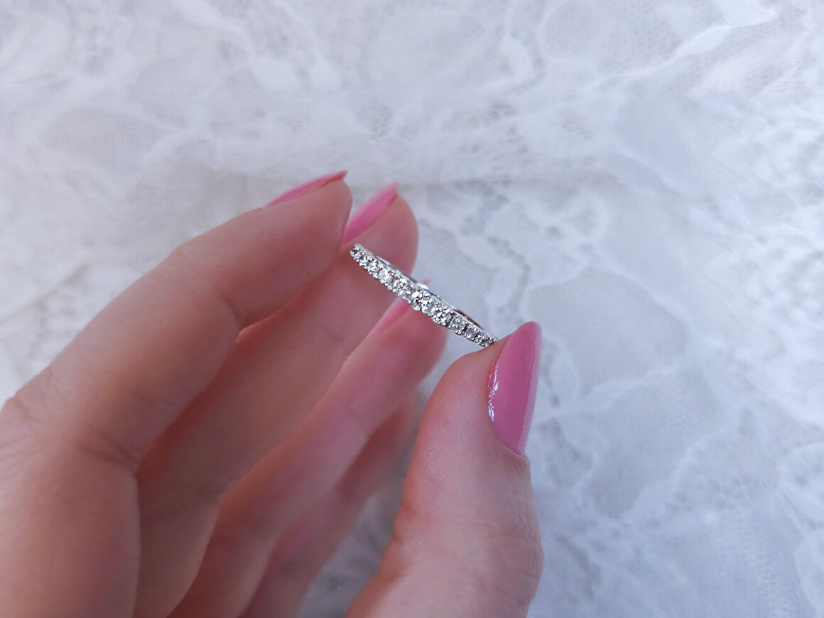 Bague demi-éternité en or blanc 14 carats avec diamant de 0,44 carat 