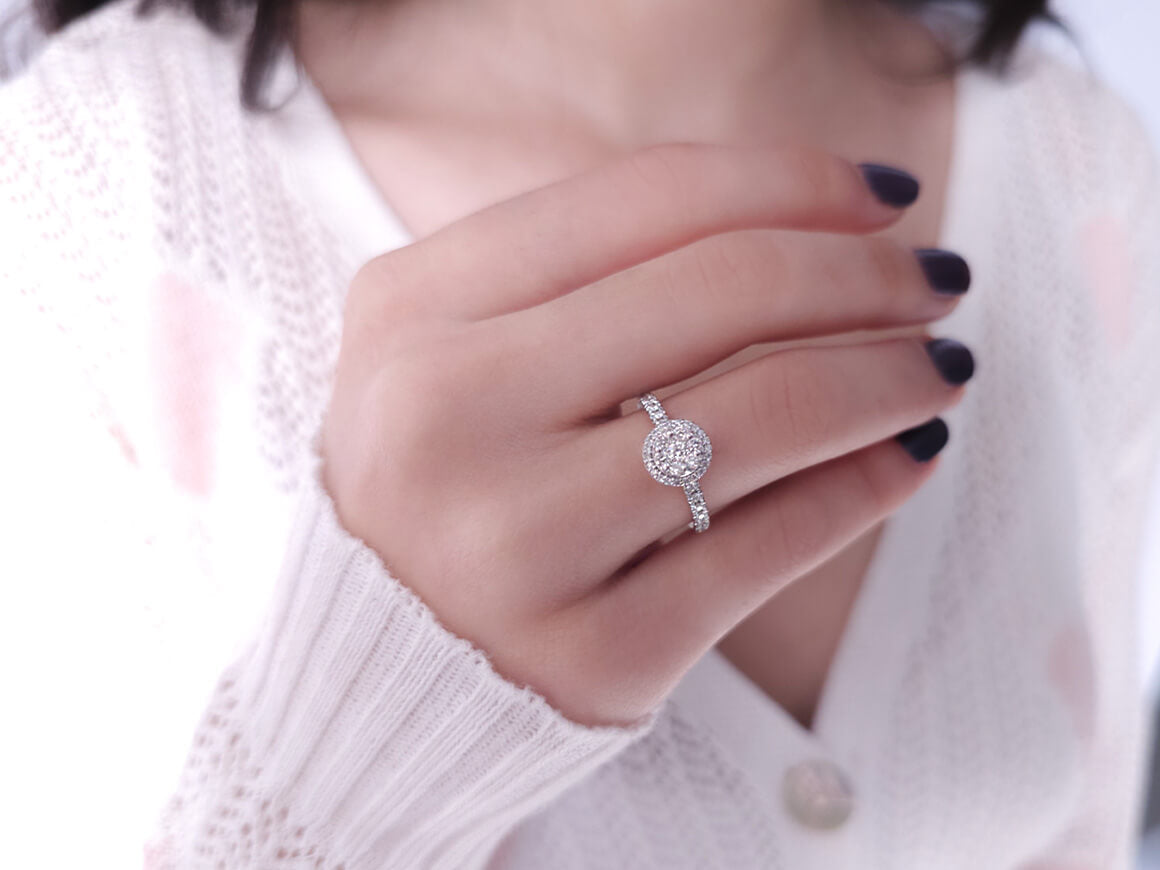 Anette ring with 0.45 carat diamonds