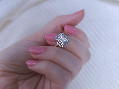 0.50 carat diamond effect baguette ring in white gold