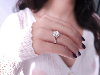 Juliette ring with diamonds