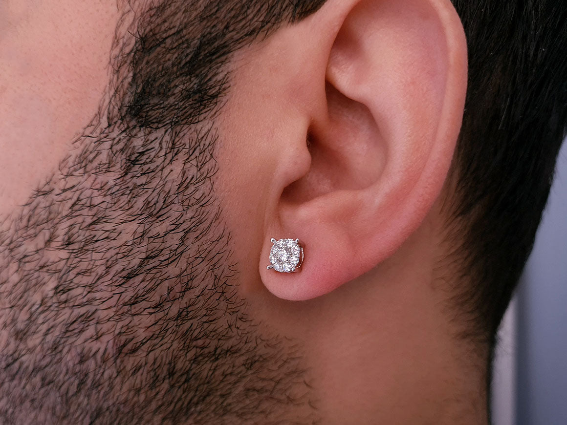 Boucles d'oreilles à tige pour homme en or blanc 8 carats avec 9 diamants de 0,30 carat