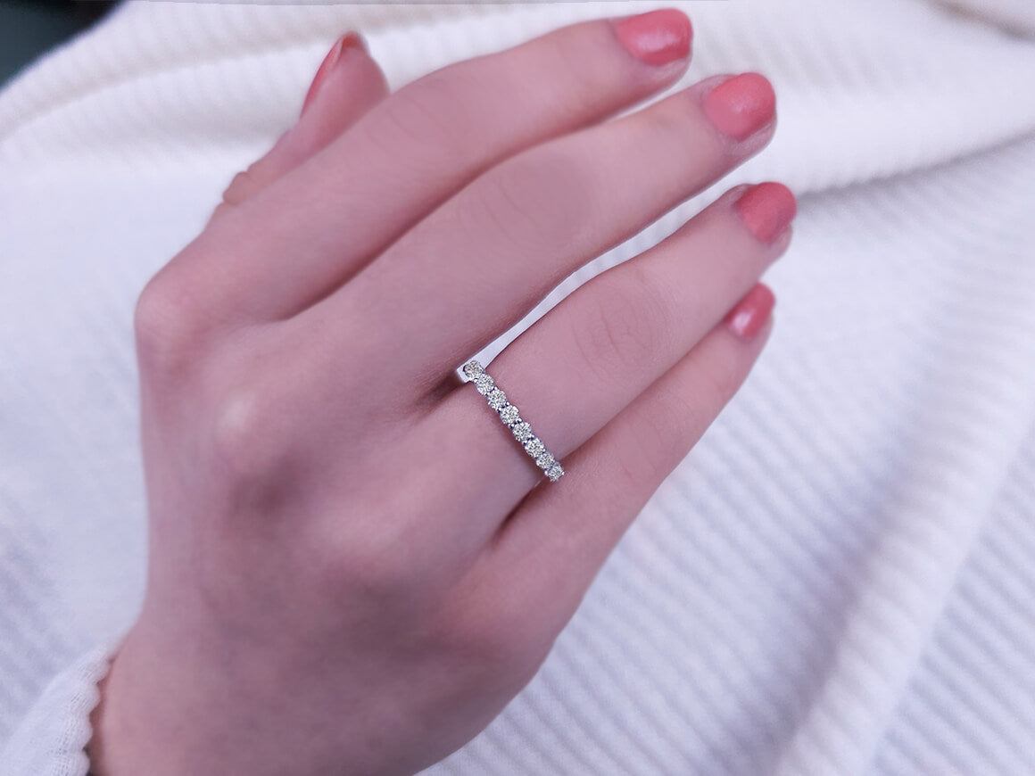 Alliance tout autour en diamant de 1,25 carat