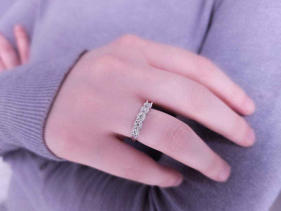 1.50 carat diamond effect 5 diamond alliance in 333 8 carat white gold