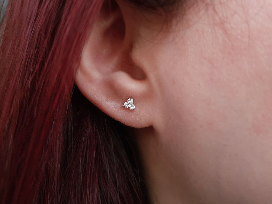 G Farbe 0,19 Karat Diamant Tria Ohrringe in 585er 14 Karat Weißgold - handgefertigter Diamantschmuck aus Feingold | Sirius Diamant