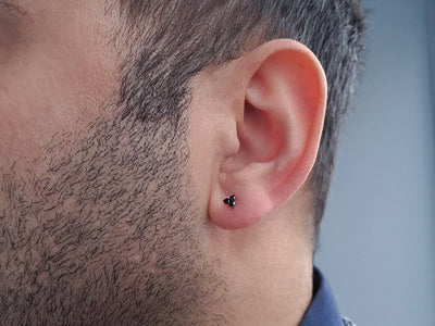 Black diamond men's stud earrings in 585 14K white gold Tria 3-stone triangle