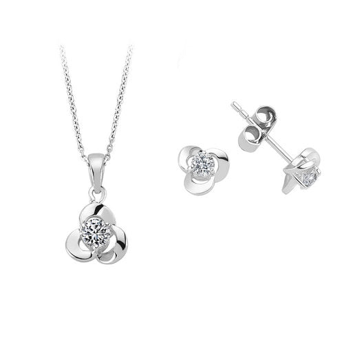 Diamond solitaire jewelry set in 14K white gold