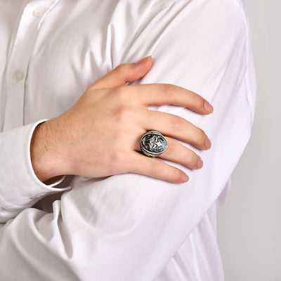 Grey Wolf Signet Ring