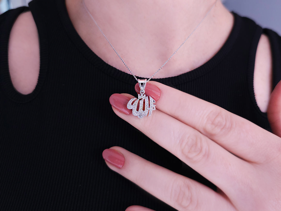 Collier avec inscription « Allah » en or blanc 585 14 carats et diamant de 0,19 carat