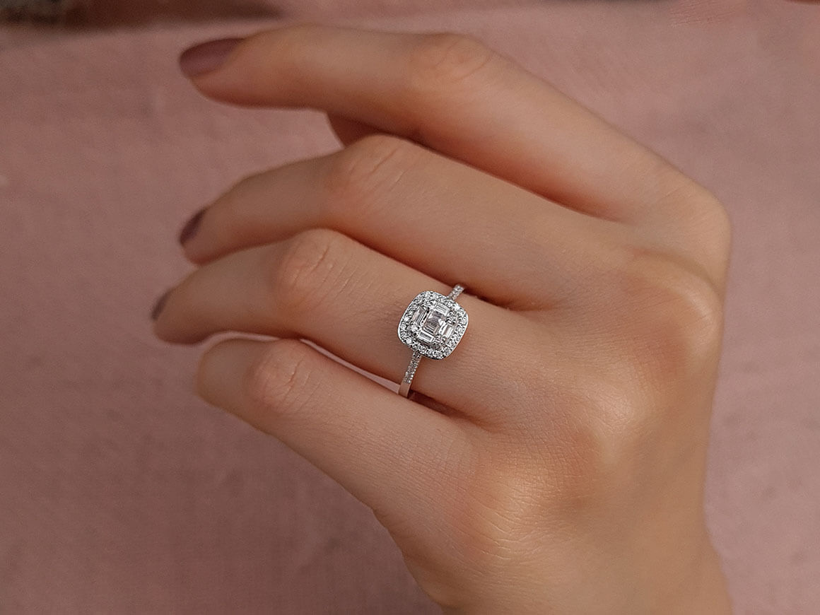 Bague Levine en diamant baguette 