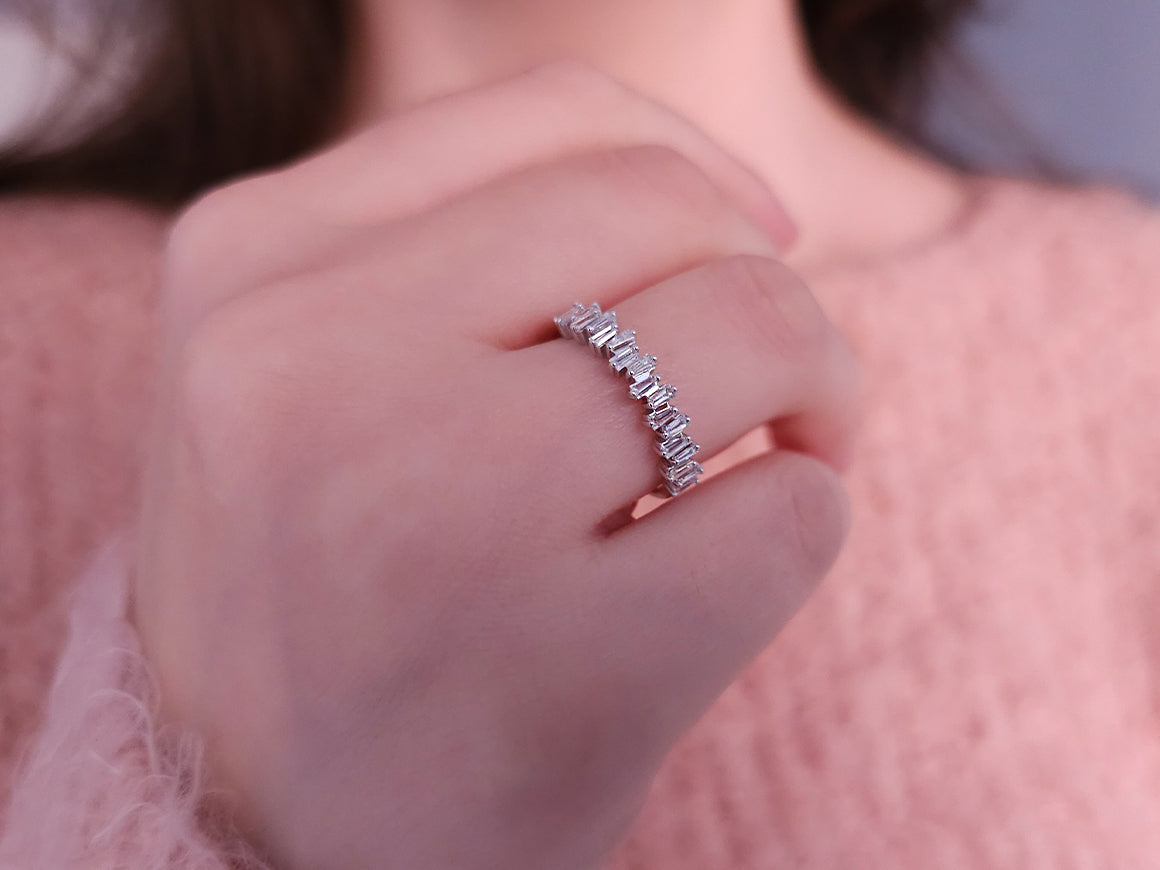 Regatta ring with baguette diamonds