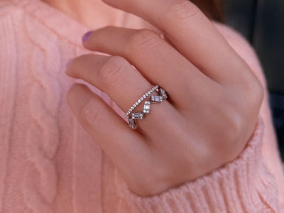 0.50 Carat Baguette semi-round alliance