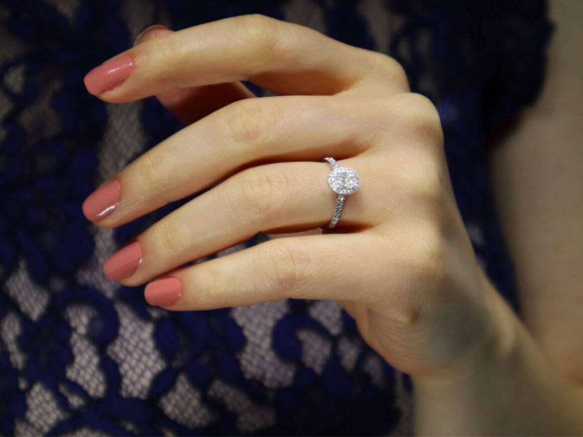 0.43 carat baguette diamond ring