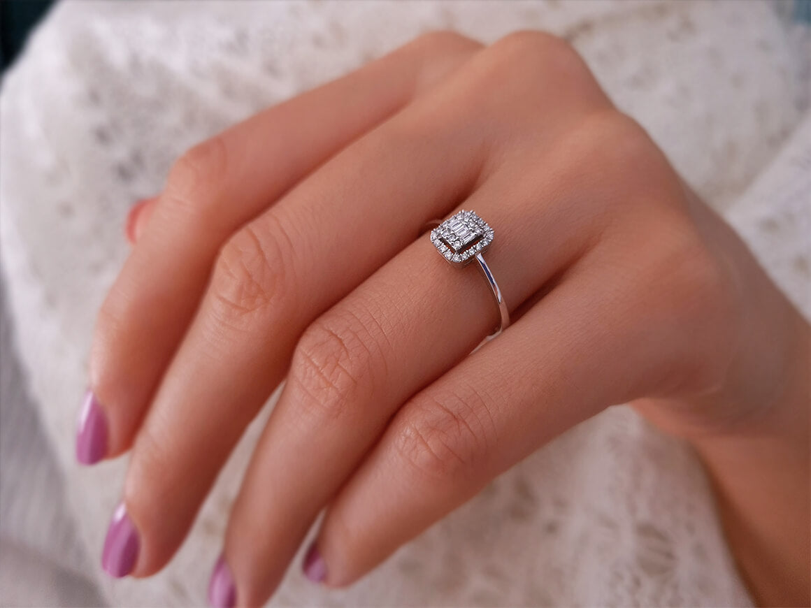 E Color 0.14 Carat Baguette Diamond Ring