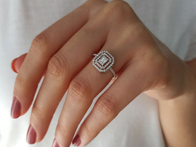 F Color 0.43 Carat Baguette Diamond Ring