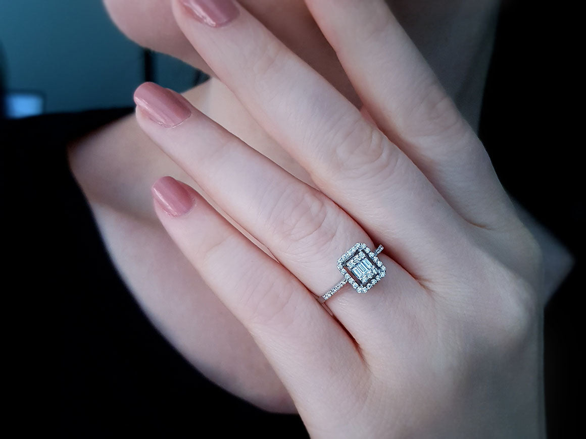 Bague en diamant baguette de 0,30 carat 
