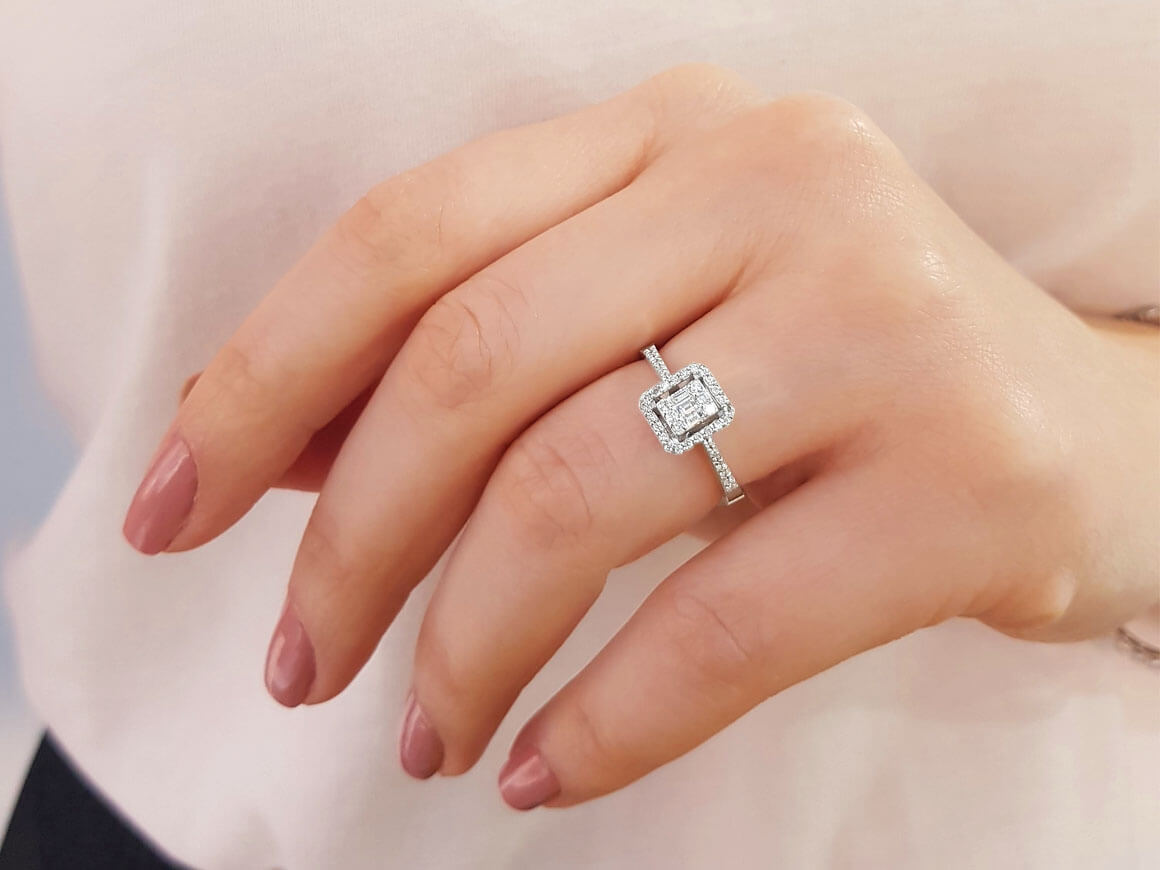 Bague en diamant baguette de 0,25 carat 