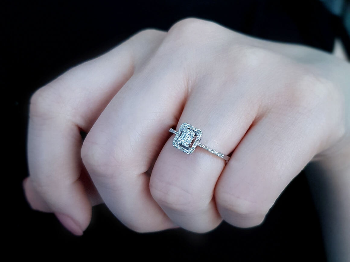 Bague en diamant baguette de 0,20 carat 