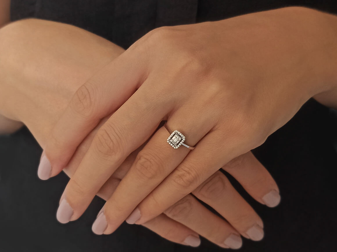 Bague en diamant baguette de 0,15 carat 
