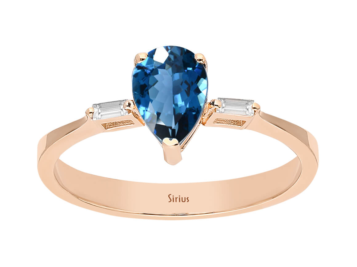 Baguette Diamant und London Blauer Topas Ring - handgefertigter Diamantschmuck aus Feingold | Sirius Diamant