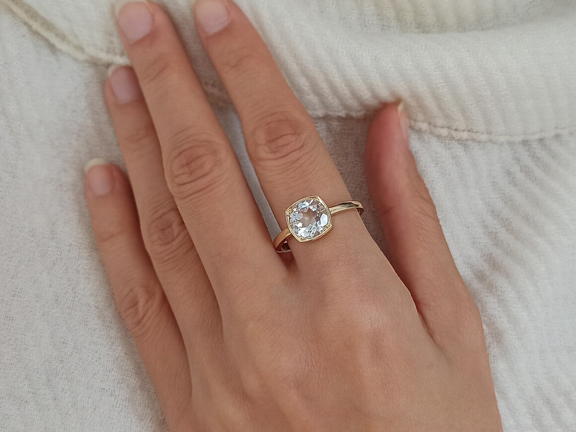 Pingala ring with white topaz