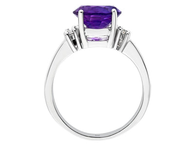 Diamond and oval amethyst ring in 14K white gold