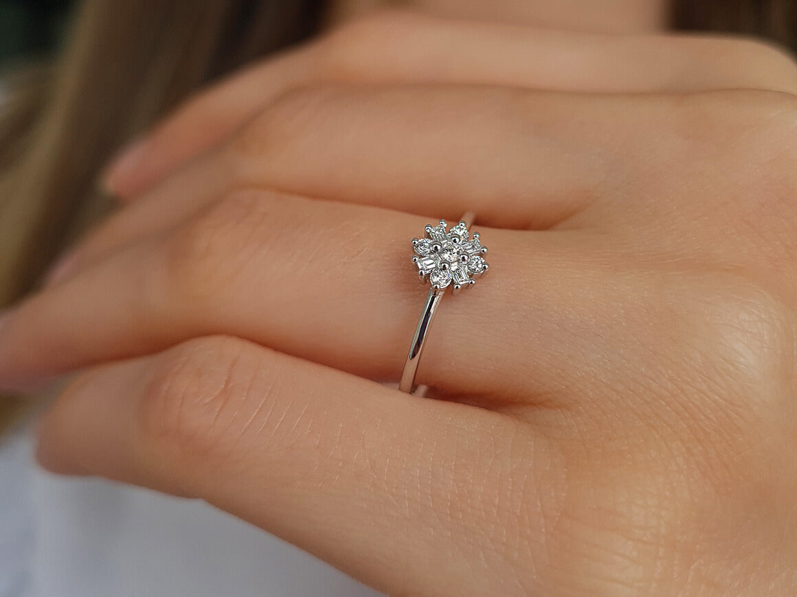 Bague étoile Capella en diamant baguette