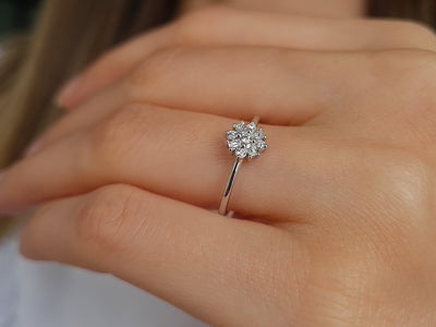 Bague étoile Capella en diamant baguette