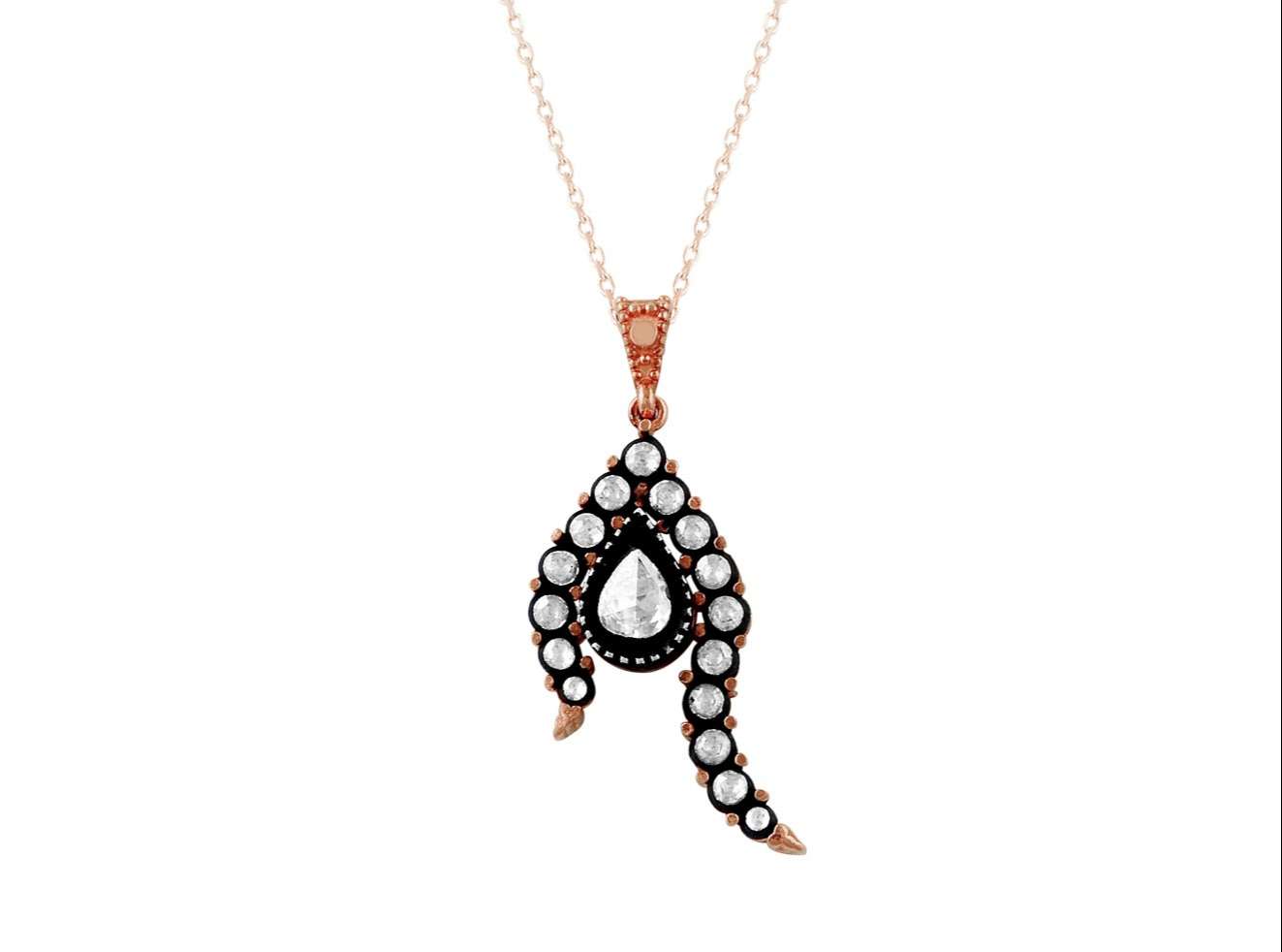 Necklace with teardrop-shaped diamonds