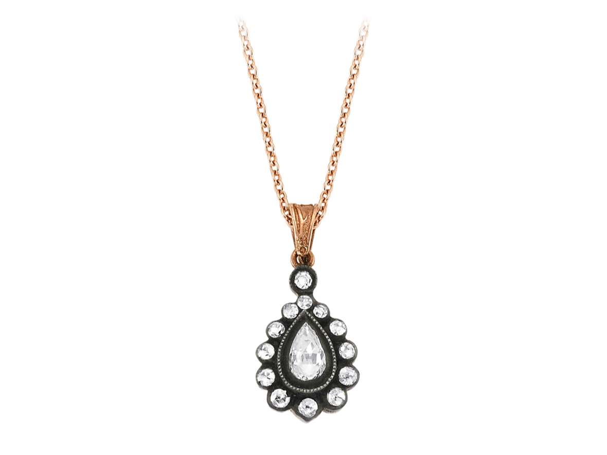 Halskette mit tropfenförmigen und runden Diamanten - handgefertigter Diamantschmuck aus Feingold | Sirius Diamant