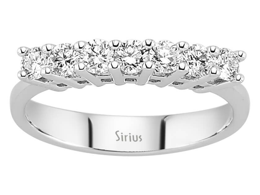 0,65 Carat 7 Diamanten Allianz in 585er 14 Karat Weißgold - handgefertigter Diamantschmuck aus Feingold | Sirius Diamant