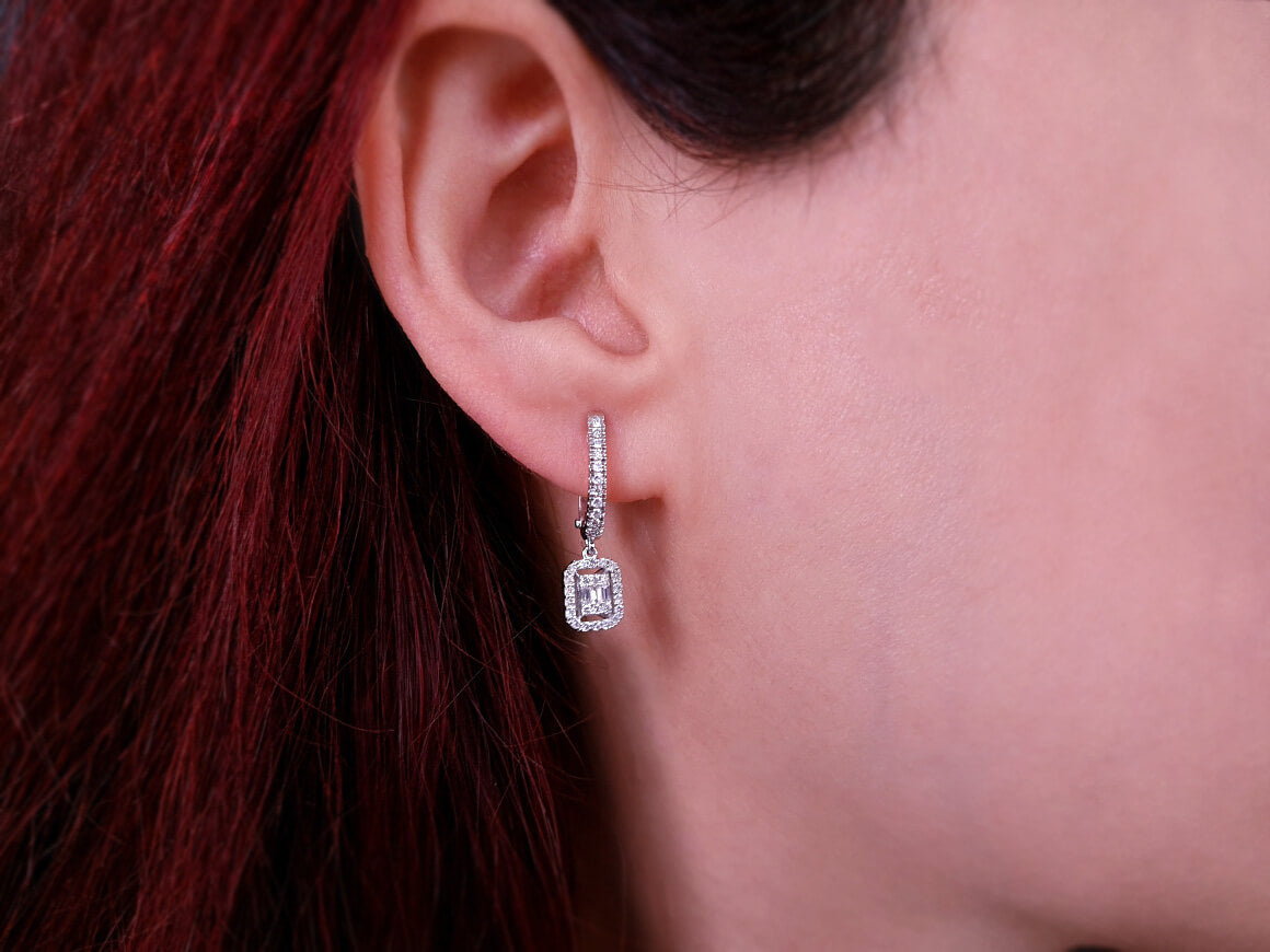 F Color 0.75 Carat Baguette Diamond Earrings in 14 K