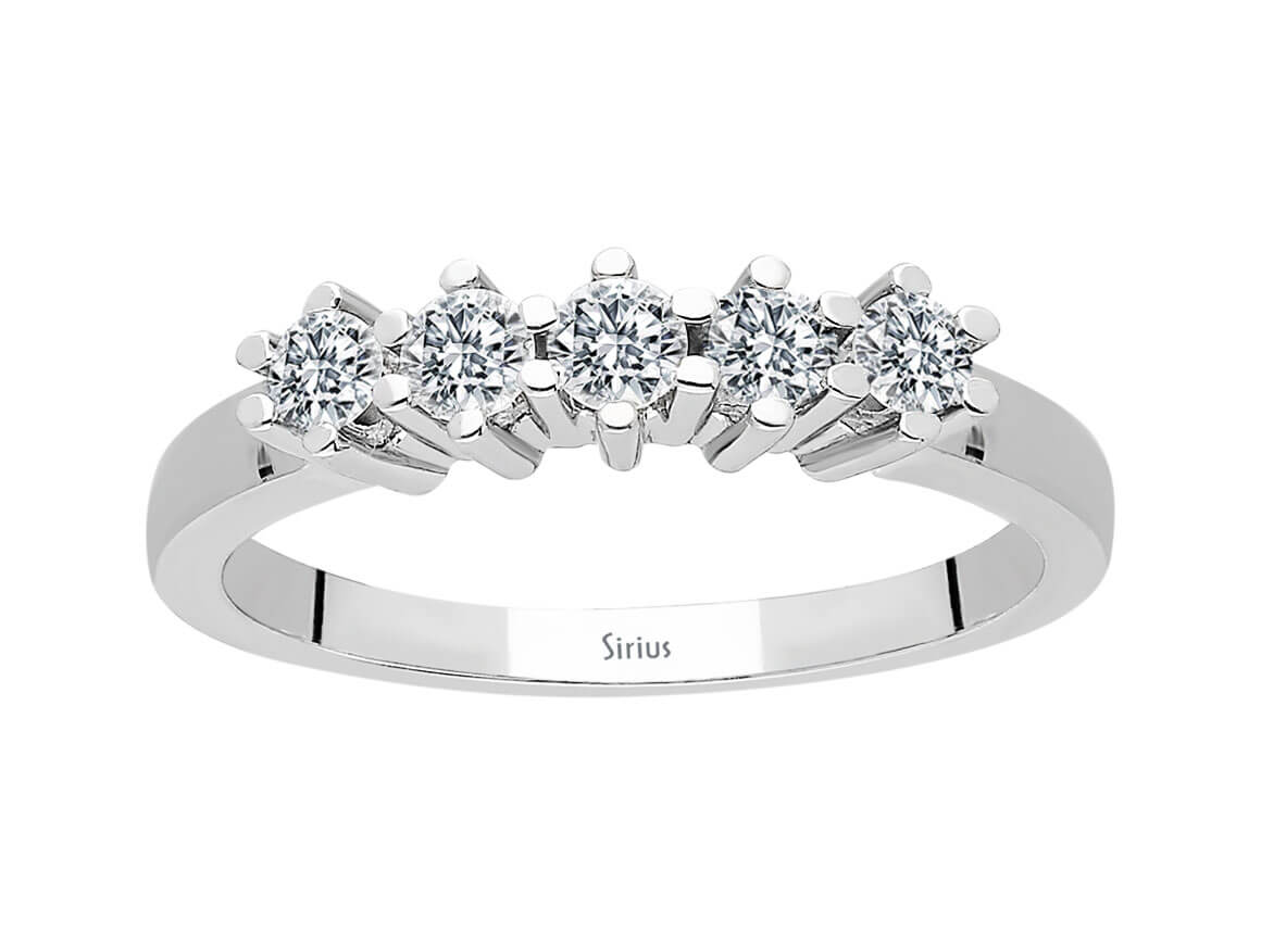 0,37 Gesamtkarat 5 Diamanten Allianz in 585er 14 Karat Weißgold – handgefertigter Diamantschmuck aus Feingold | Sirius Diamant