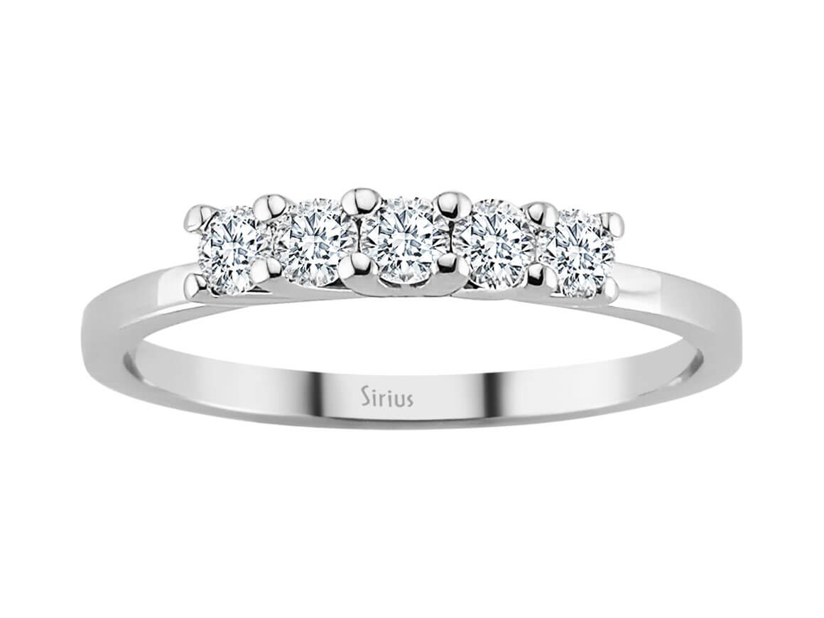 0,37 Karat Diamant 5 Diamanten Allianz in 14 K Weißgold – handgefertigter Diamantschmuck aus Feingold | Sirius Diamant