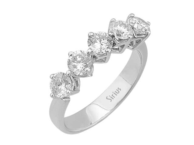 1,25 Karat 5 Diamanten Allianz - handgefertigter Diamantschmuck aus Feingold | Sirius Diamant
