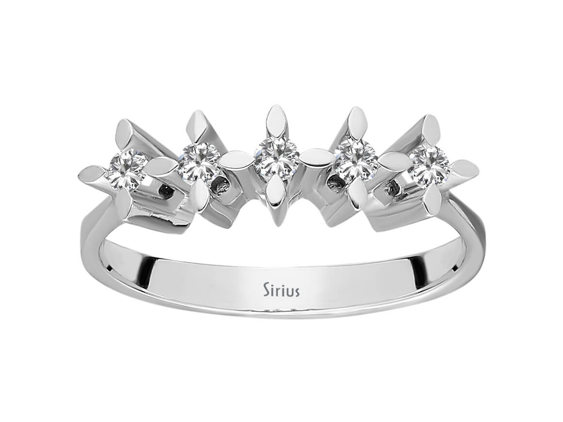 0,18 Carat 5 Diamanten Allianz - handgefertigter Diamantschmuck aus Feingold | Sirius Diamant