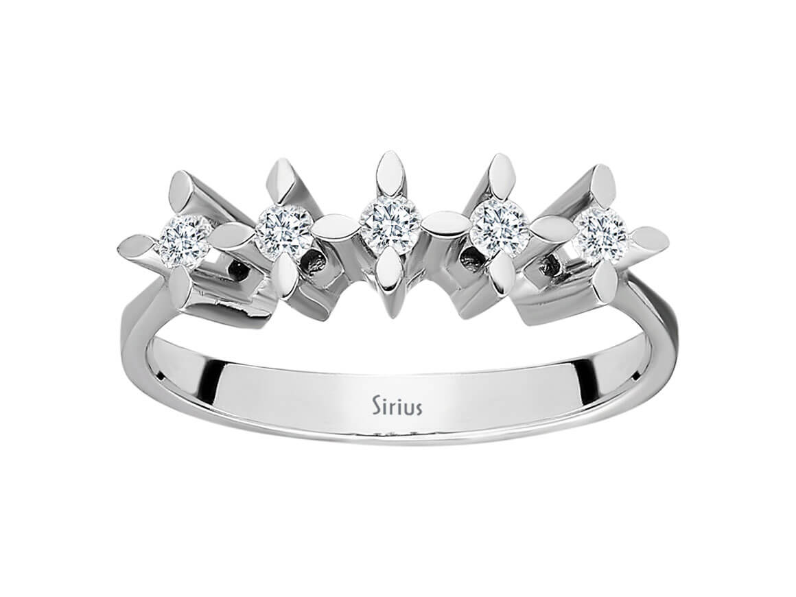 0,15 Carat  5 Diamanten Allianz - handgefertigter Diamantschmuck aus Feingold | Sirius Diamant
