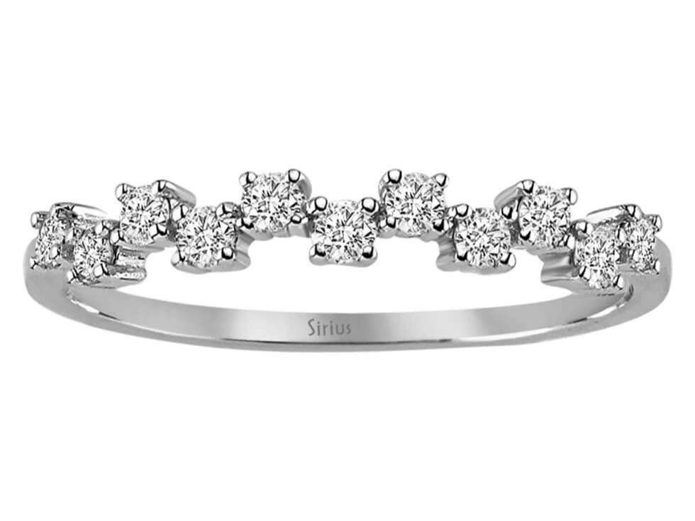 Alliance demi-ronde en or blanc 14 carats avec diamants de 0,34 carat