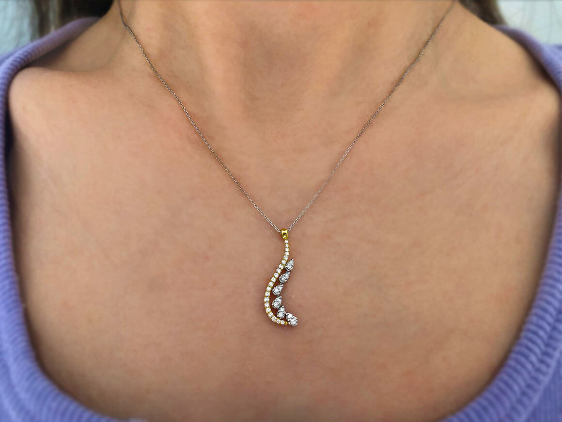 Diamant Liebestropfen Collier - handgefertigter Diamantschmuck aus Feingold | Sirius Diamant