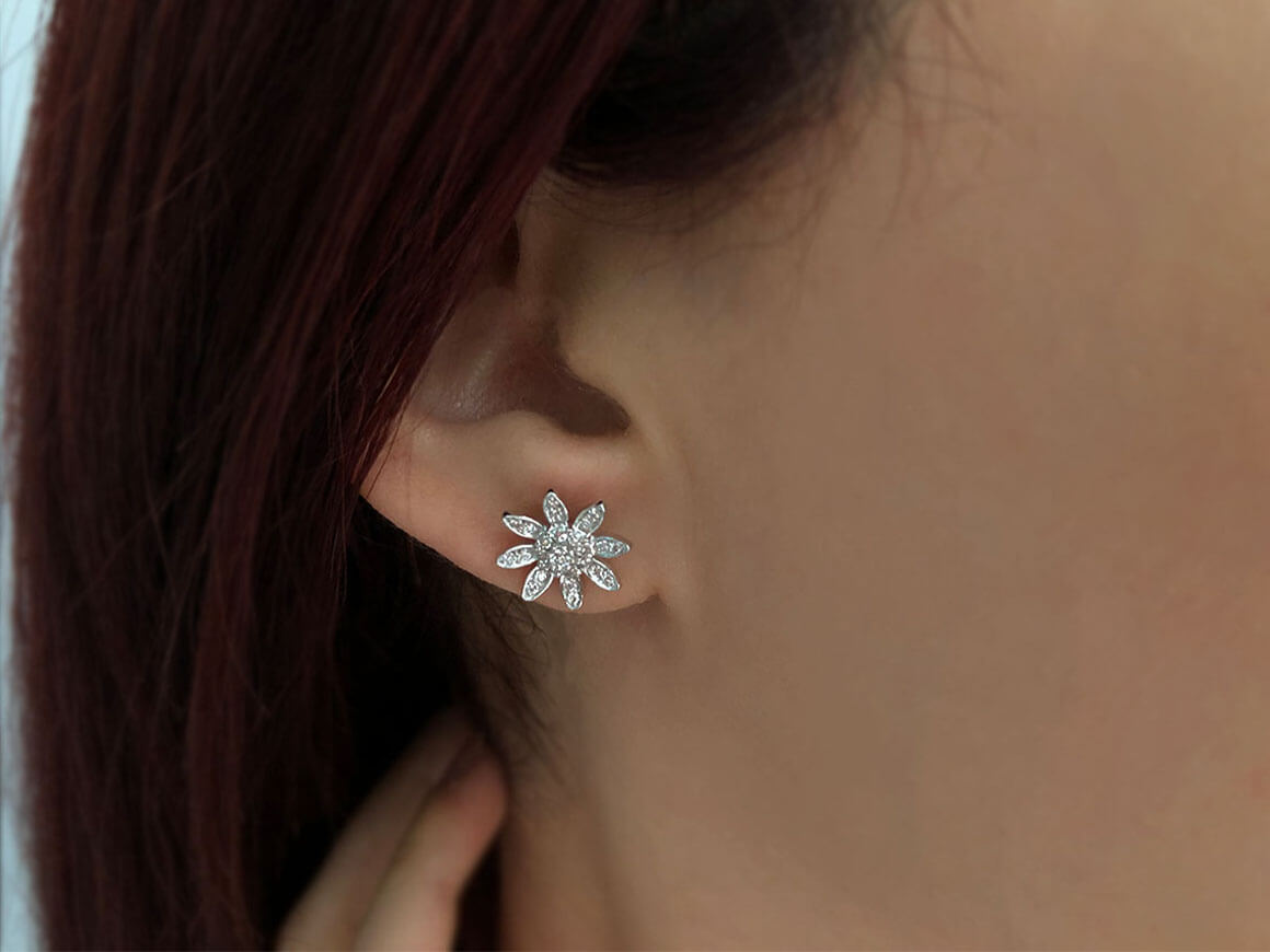 Diamant Blume Ohrringe in 333er 8 Karat Weissgold - handgefertigter Diamantschmuck aus Feingold | Sirius Diamant