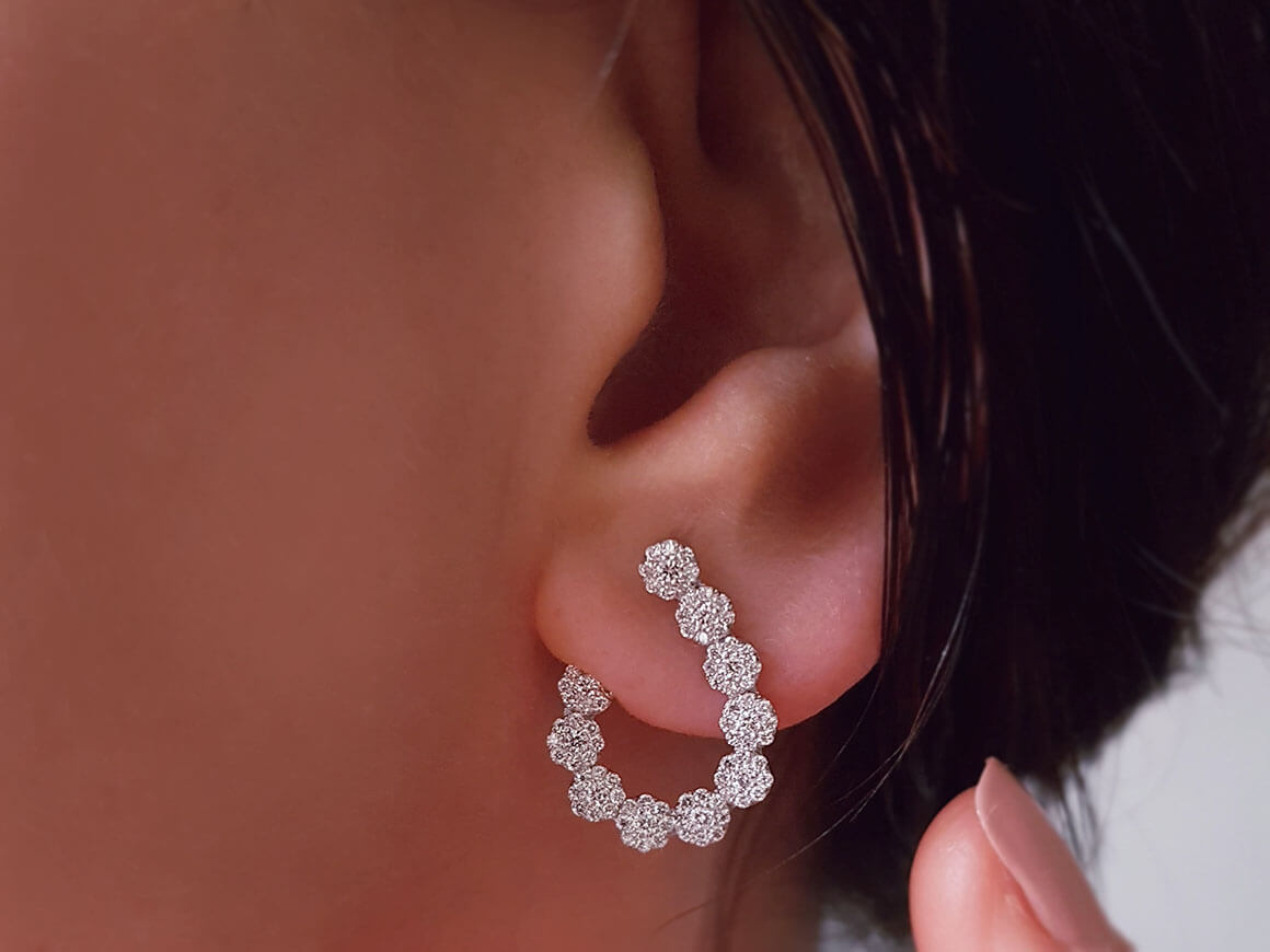 0,86 Carat Diamant Creole in 585er 14 Karat Weißgold - handgefertigter Diamantschmuck aus Feingold | Sirius Diamant