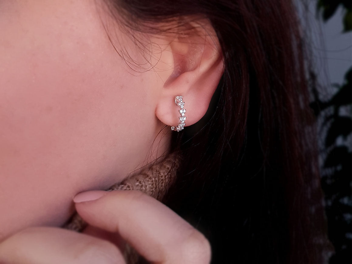 0,30 Gesamtkarat Diamant Pangolin Creolen in 585er 14 Karat Weißgold - handgefertigter Diamantschmuck aus Feingold | Sirius Diamant