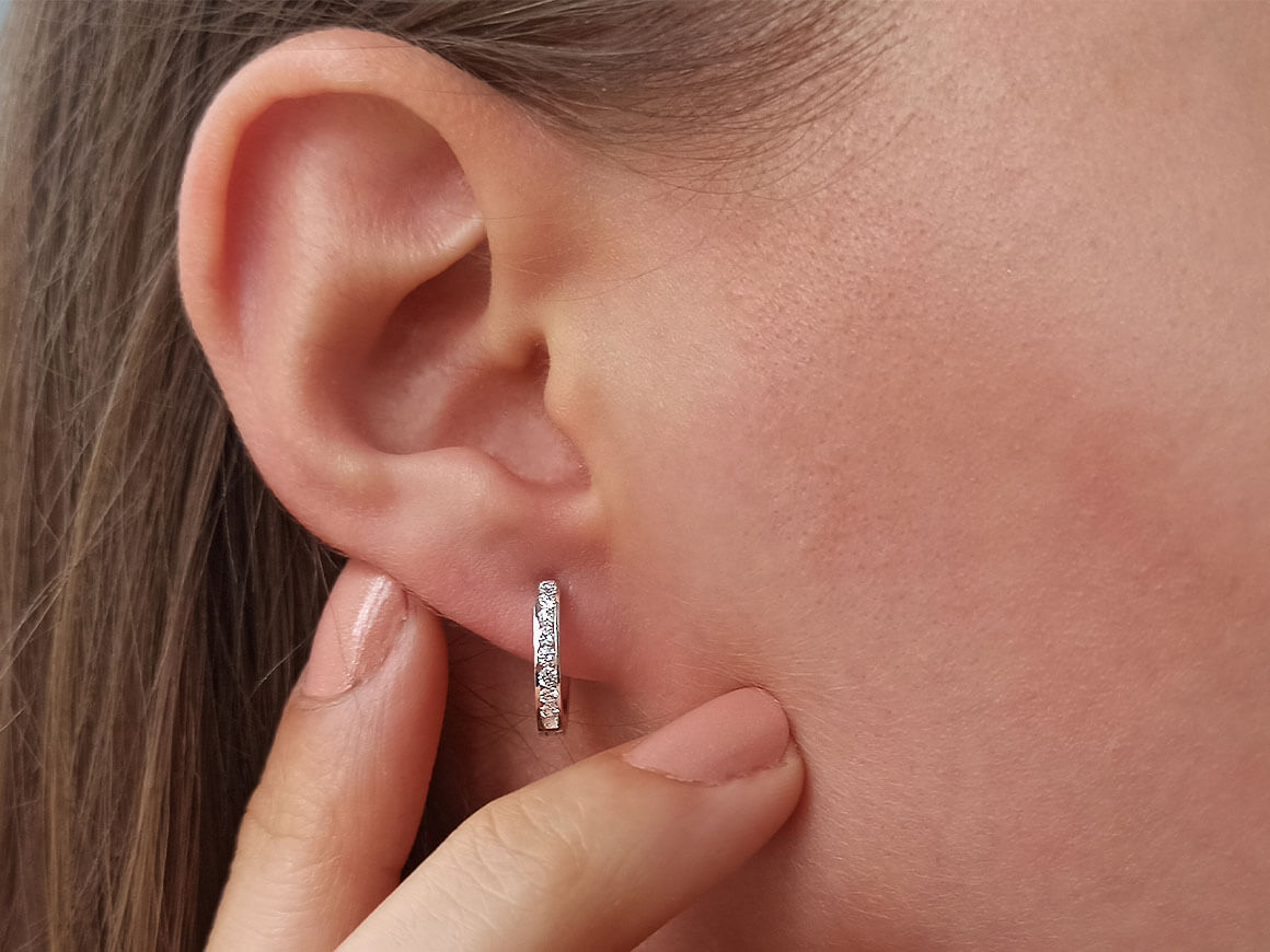 G Farbe 0,30 Carat Diamant Creolen in 333er 8k Weißgold - handgefertigter Diamantschmuck aus Feingold | Sirius Diamant