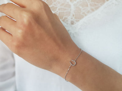 Diamond horseshoe bracelet in 14K white gold