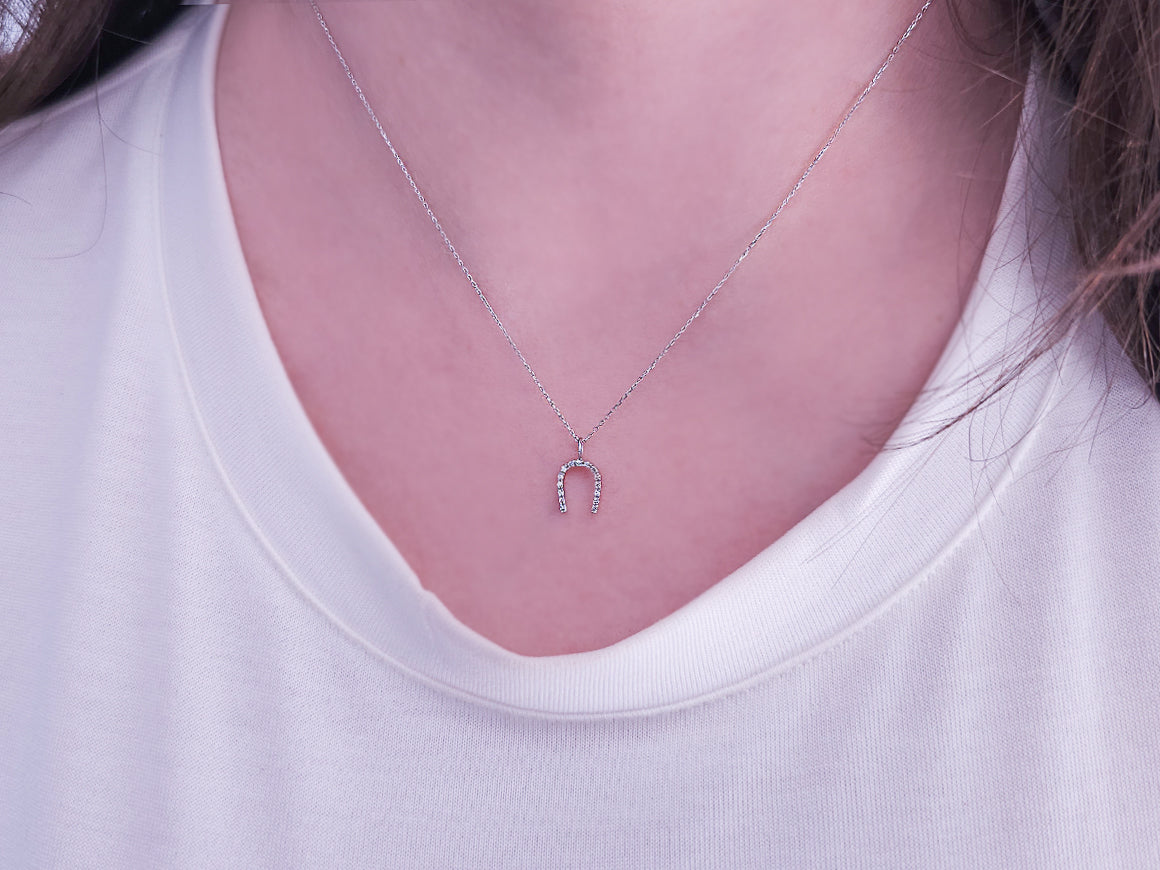 Diamant Hufeisen Collier in 14 K Weißgold - handgefertigter Diamantschmuck aus Feingold | Sirius Diamant