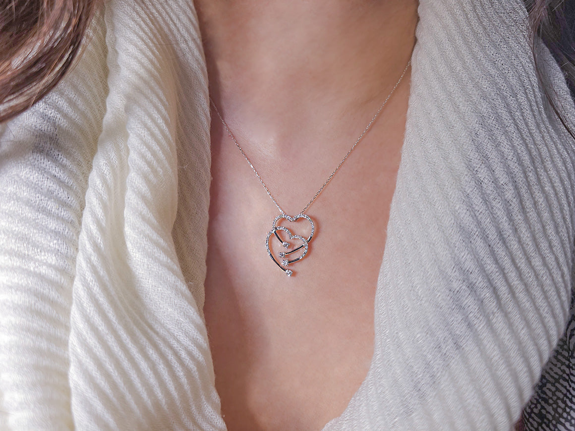 Diamant Doppelt Herz Collier - handgefertigter Diamantschmuck aus Feingold | Sirius Diamant